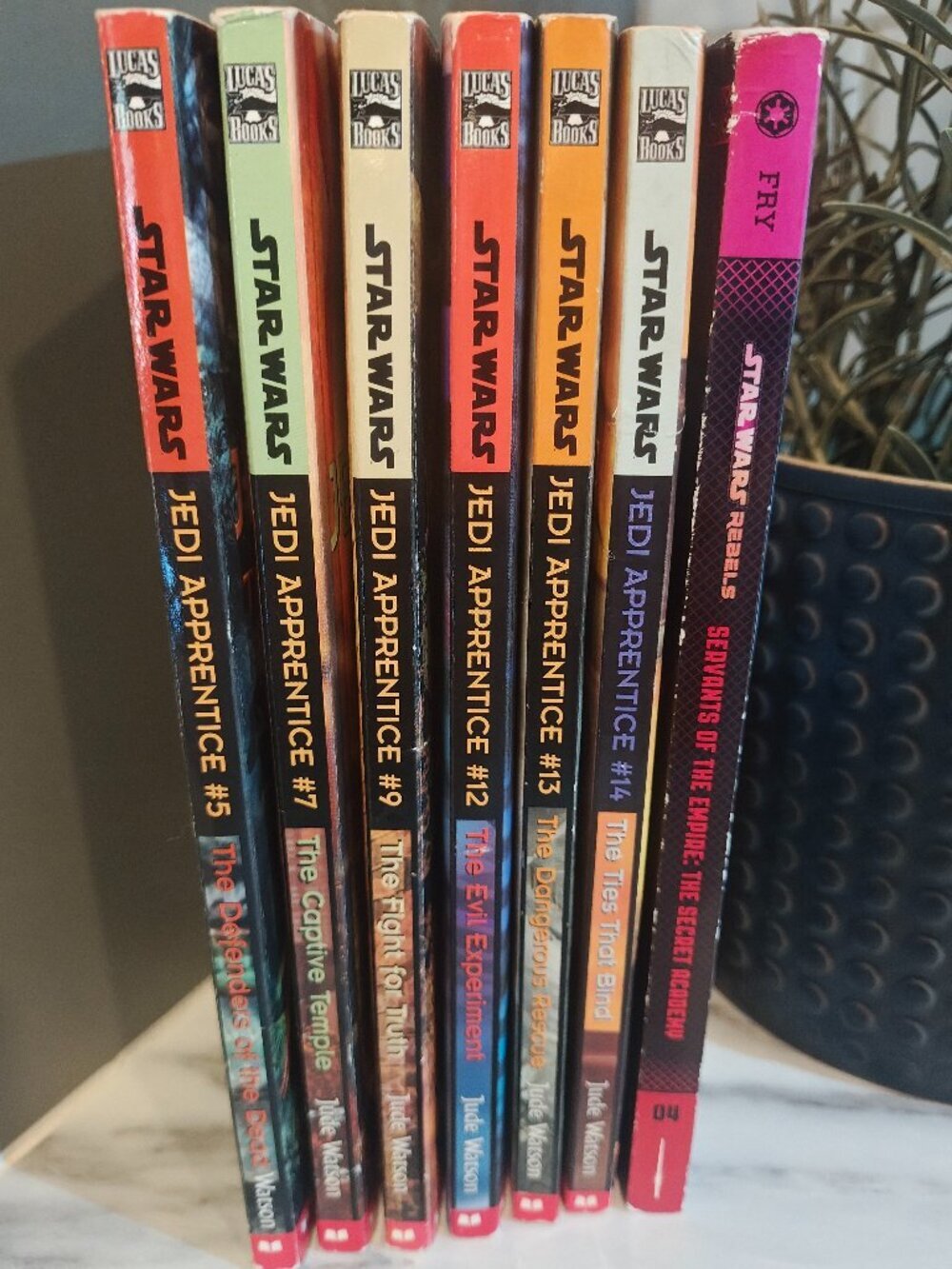 Star Wars Jedi Apprentice Books Lot of 7 Jude Watson Rebels Secret Academy Young